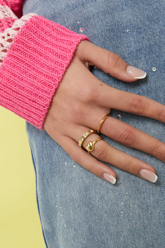 Ring met minimalistische steentjes