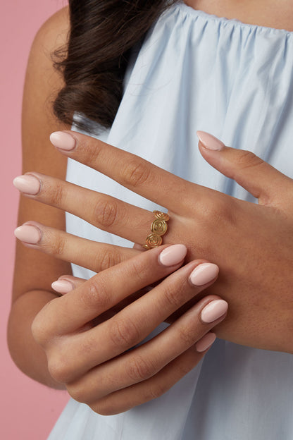 Verstelbare twisted ring